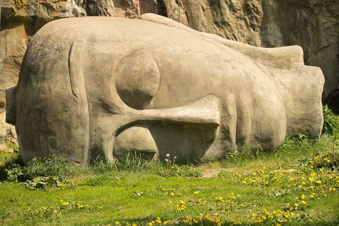 découvrez l'univers fascinant de la sculpture, un art qui donne vie à la matière et exprime des émotions à travers des formes variées. explorez les techniques, les artistes renommés et les styles qui font de la sculpture une discipline incontournable dans le paysage artistique.