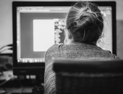 découvrez l'art du graphisme avec notre plateforme dédiée au design graphique. apprenez les tendances, les outils et les techniques pour créer des visuels percutants et impactants pour vos projets. rejoignez-nous pour transformer vos idées en créations visuelles uniques.